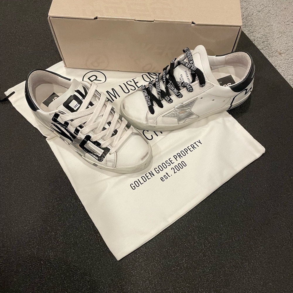 Golden goose special edition superstar sneaker lover sneakers. - Picture 2 of 8